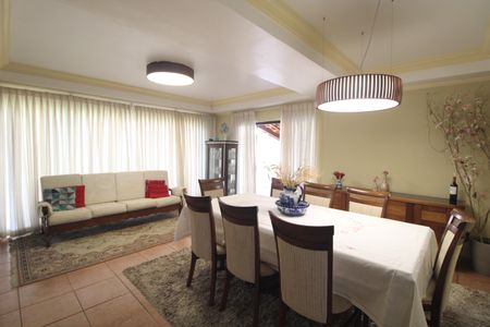 Sala 1 de casa à venda com 3 quartos, 212m² em Parque do Castelo, São Paulo