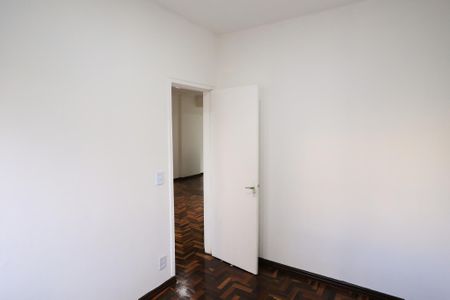 Quarto de apartamento para alugar com 2 quartos, 66m² em Ipiranga, Belo Horizonte