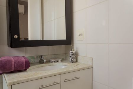 Apartamento à venda com 73m², 3 quartos e 2 vagasBanheiro da Suíte 1