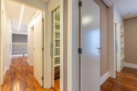 Apartamento à venda com 440m², 4 quartos e 4 vagas Apartamento à venda com 440m², 4 quartos e 4 vagasFoto 12