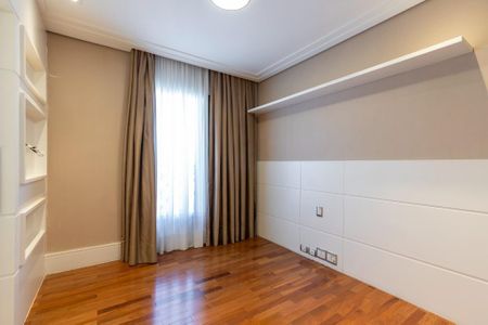 Apartamento à venda com 440m², 4 quartos e 4 vagas Apartamento à venda com 440m², 4 quartos e 4 vagasFoto 13
