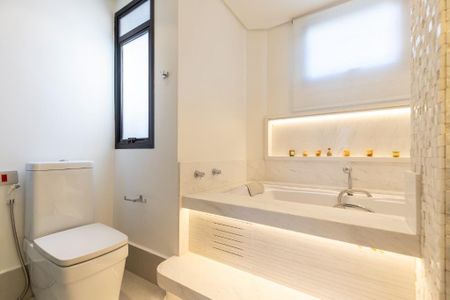 Apartamento à venda com 440m², 4 quartos e 4 vagas Apartamento à venda com 440m², 4 quartos e 4 vagasFoto 33