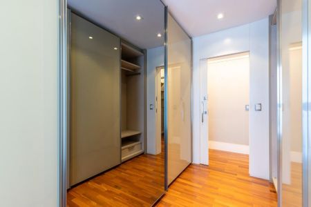 Apartamento à venda com 440m², 4 quartos e 4 vagas Apartamento à venda com 440m², 4 quartos e 4 vagasFoto 24