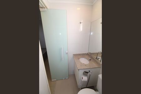 Apartamento para alugar com 70m², 2 quartos e 2 vagasBanheiro da Suíte