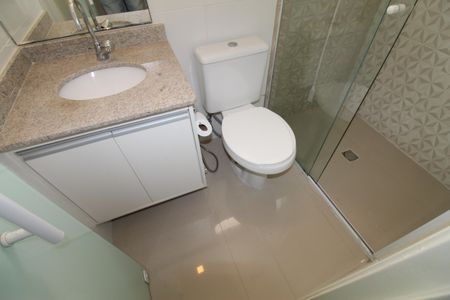 Apartamento para alugar com 70m², 2 quartos e 2 vagasBanheiro da Suíte