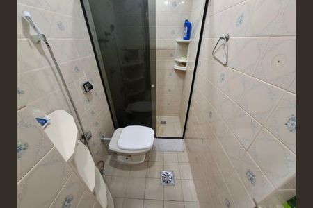Apartamento para alugar com 65m², 2 quartos e sem vagaBanheiro 