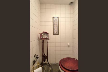 Casa de condomínio para alugar com 398m², 4 quartos e 4 vagasLavabo 