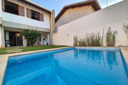 Casa de condomínio para alugar com 398m², 4 quartos e 4 vagasÁrea comum - Piscina