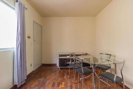 Sala de apartamento para alugar com 2 quartos, 55m² em Floresta, Belo Horizonte