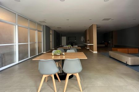 Apartamento para alugar com 26m², 1 quarto e sem vaga Apartamento para alugar com 26m², 1 quarto e sem vagaÁrea comum - Salão de festas