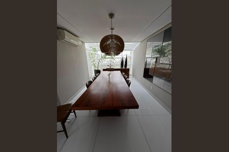 Casa para alugar com 5 quartos, 760m² em Itaipu, Niterói