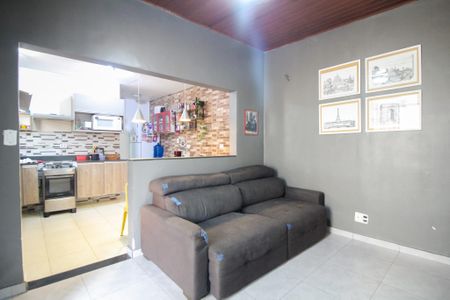 Casa à venda com 300m², 6 quartos e sem vaga Casa à venda com 300m², 6 quartos e sem vagaCasa 1 - Sala