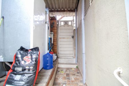 Quintal de casa à venda com 6 quartos, 300m² em Vila Prudente, São Paulo