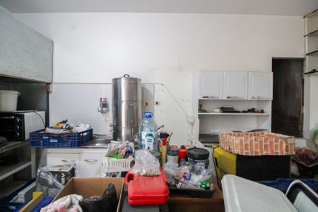 Casa à venda com 300m², 6 quartos e sem vaga Casa à venda com 300m², 6 quartos e sem vagaCasa 2 - Comôdo 1