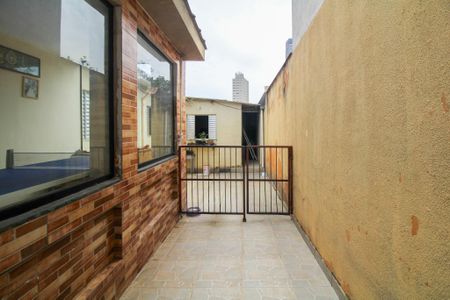 Casa à venda com 300m², 6 quartos e sem vaga Casa à venda com 300m², 6 quartos e sem vagaQuintal