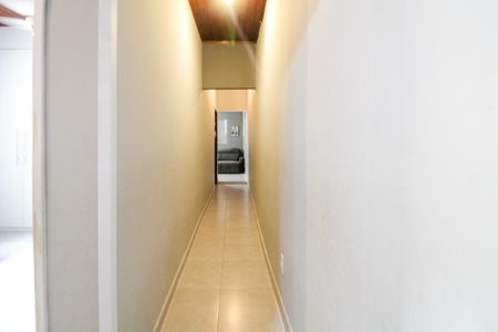 Casa à venda com 300m², 6 quartos e sem vaga Casa à venda com 300m², 6 quartos e sem vagaCasa 1 - Corredor