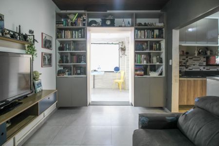 Casa à venda com 300m², 6 quartos e sem vaga Casa à venda com 300m², 6 quartos e sem vagaCasa 1 - Sala