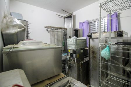 Casa à venda com 300m², 6 quartos e sem vaga Casa à venda com 300m², 6 quartos e sem vagaCasa 2 - Comôdo 4