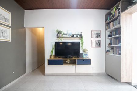 Casa 1 - Sala de casa à venda com 6 quartos, 300m² em Vila Prudente, São Paulo