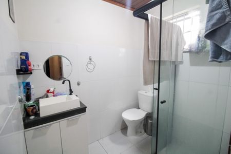 Casa à venda com 300m², 6 quartos e sem vaga Casa à venda com 300m², 6 quartos e sem vagaCasa 1 - Banheiro 2