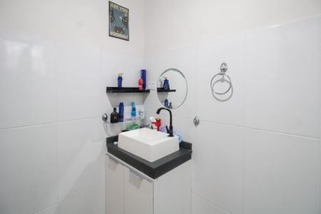 Casa à venda com 300m², 6 quartos e sem vaga Casa à venda com 300m², 6 quartos e sem vagaCasa 1 - Banheiro 2