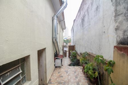 Casa à venda com 300m², 6 quartos e sem vaga Casa à venda com 300m², 6 quartos e sem vagaQuintal