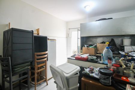 Casa à venda com 300m², 6 quartos e sem vaga Casa à venda com 300m², 6 quartos e sem vagaCasa 2 - Comôdo 1