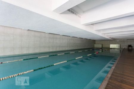 Apartamento à venda com 210m², 3 quartos e 4 vagasPiscina Coberta