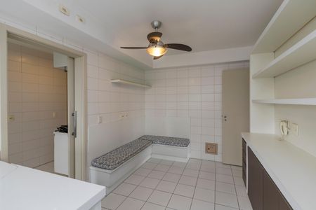 Apartamento à venda com 210m², 3 quartos e 4 vagasCozinha
