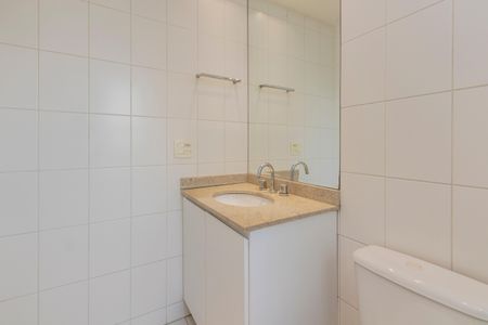Apartamento à venda com 210m², 3 quartos e 4 vagasBanheiro da Suíte 2