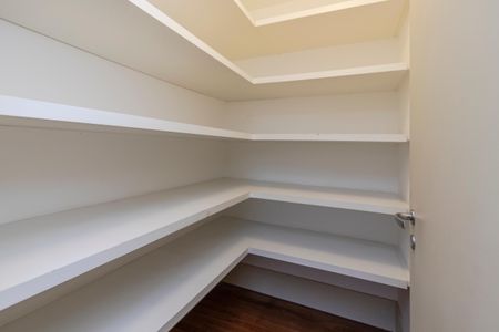 Apartamento à venda com 210m², 3 quartos e 4 vagasDespensa