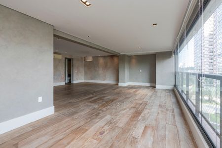 Apartamento à venda com 210m², 3 quartos e 4 vagasSala