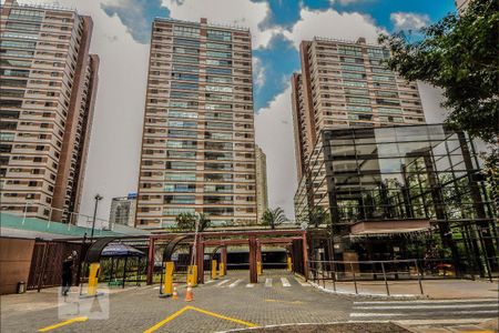 Apartamento à venda com 210m², 3 quartos e 4 vagasFachada