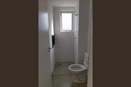 Banheiro de apartamento à venda com 1 quarto, 52m² em Santa Terezinha, Santo André
