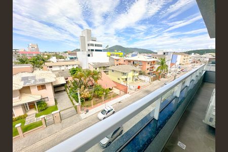 Apartamento para alugar com 65m², 2 quartos e 1 vagaVaranda da Sala