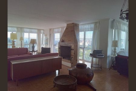 Apartamento para alugar com 3 quartos, 273m² em Cerqueira César, São Paulo