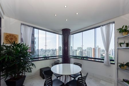 Apartamento para alugar com 289m², 4 quartos e 4 vagas