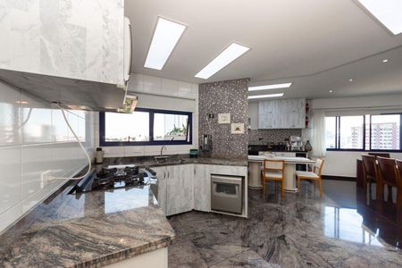 Apartamento para alugar com 289m², 4 quartos e 4 vagas