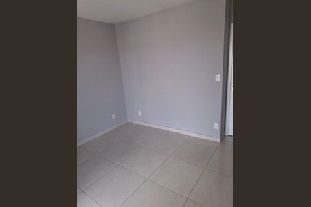 Quarto de apartamento para alugar com 2 quartos, 45m² em Vila Carmosina, São Paulo