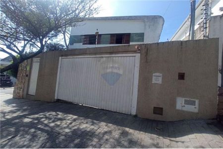 Casa para alugar com 350m², 4 quartos e 2 vagas