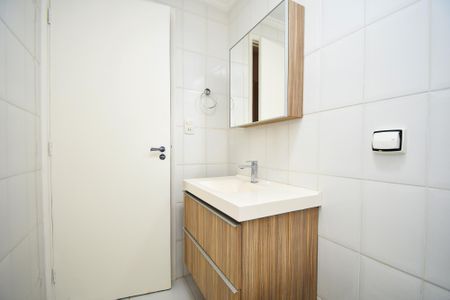 Apartamento para alugar com 127m², 3 quartos e 1 vaga Apartamento para alugar com 127m², 3 quartos e 1 vagabanheiro corredor
