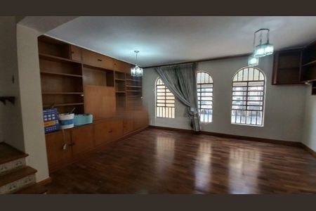 Casa à venda com 4 quartos, 152m² em Vila Santo Antônio, São Paulo