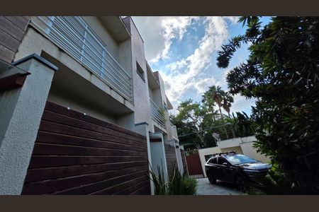 Casa de condomínio à venda com 97m², 2 quartos e 1 vagaGaragem