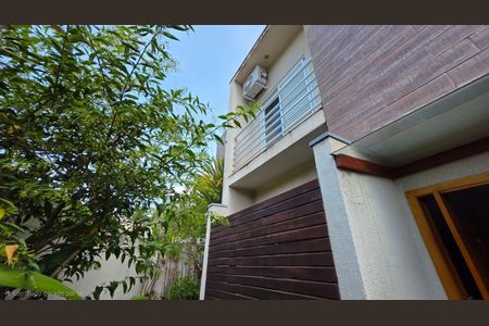 Casa de condomínio à venda com 97m², 2 quartos e 1 vagaÁrea externa