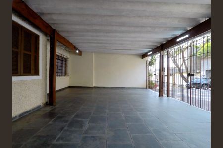Garagem de casa à venda com 4 quartos, 120m² em Rio Pequeno, São Paulo