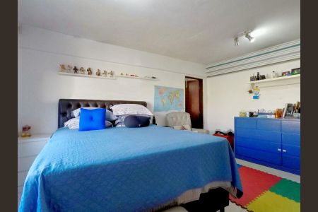Quarto de casa à venda com 4 quartos, 120m² em Rio Pequeno, São Paulo