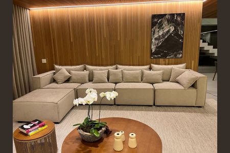 Casa à venda com 620m², 4 quartos e 3 vagasFoto 09
