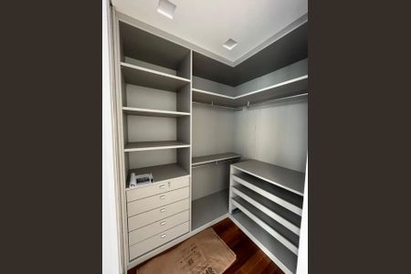 Casa à venda com 620m², 4 quartos e 3 vagasFoto 21