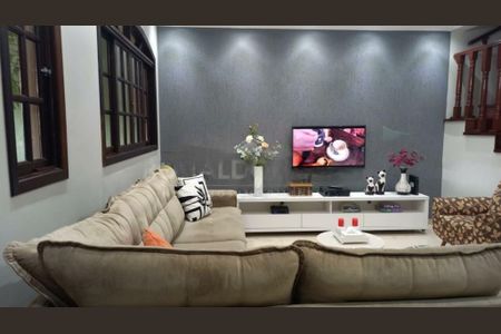 Casa à venda com 3 quartos, 150m² em Conjunto Residencial Salvador Tolezani, São Paulo