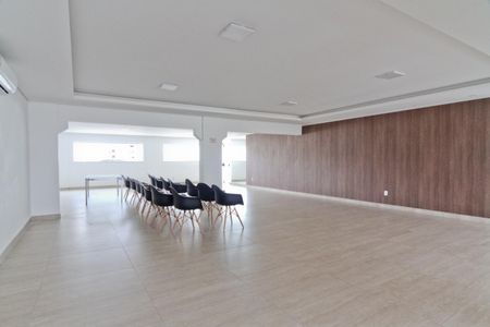 Apartamento para alugar com 55m², 2 quartos e 1 vagaÁrea comum - Salão de festas